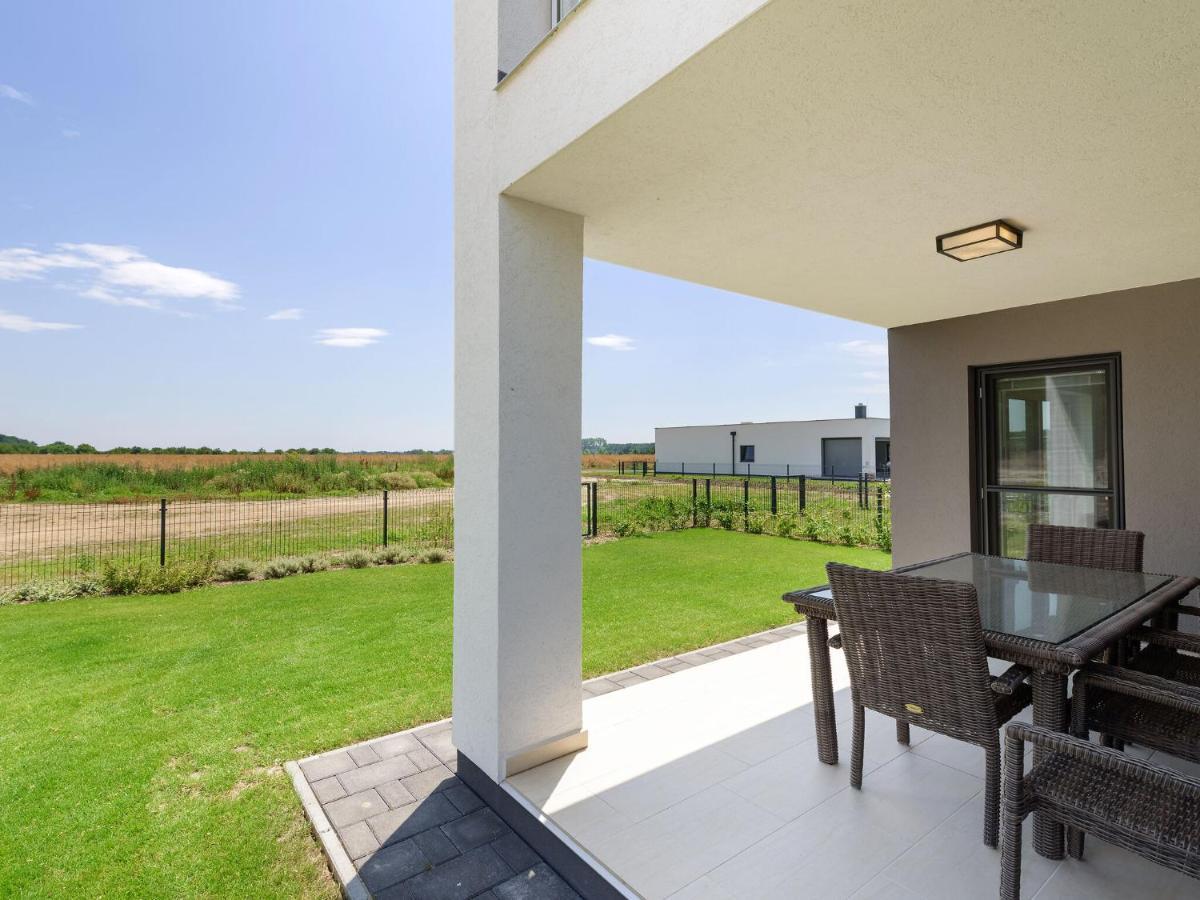 Apartment With Pool, Roof Terrace, Garden Zsira Exterior photo